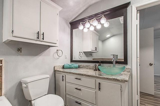 709 N Silver Leaf Drive, Moore, OK 73160