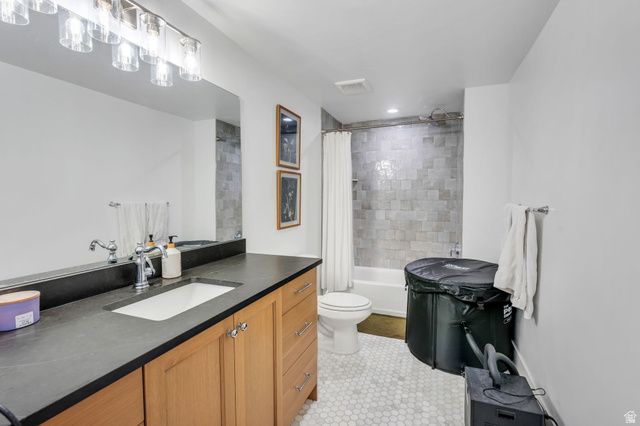 709 E 200 S, Centerville, UT 84014