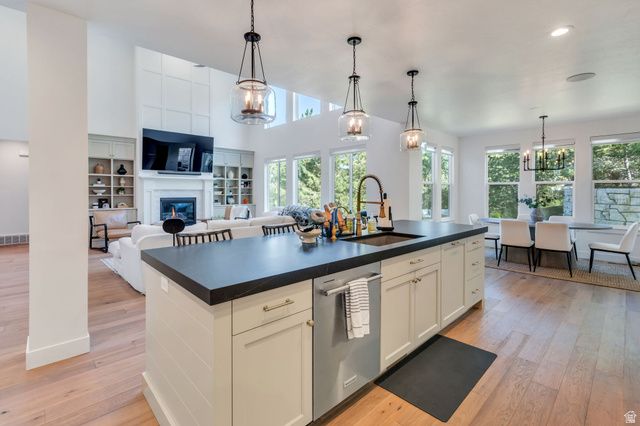 709 E 200 S, Centerville, UT 84014