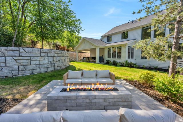 709 E 200 S, Centerville, UT 84014