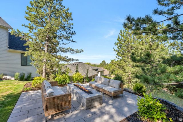 709 E 200 S, Centerville, UT 84014