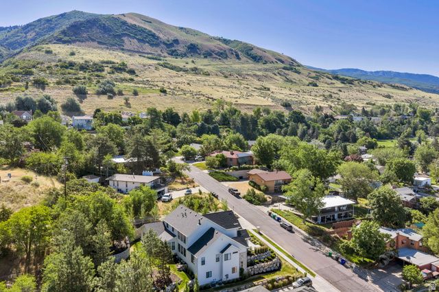 709 E 200 S, Centerville, UT 84014