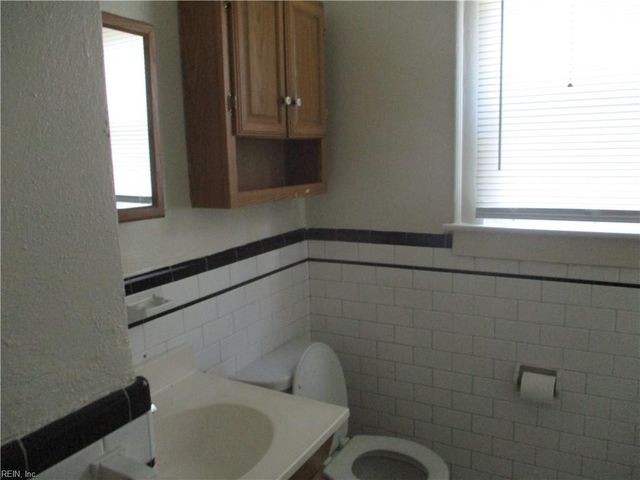 7603 Gloucester AVE, Norfolk, VA 23505