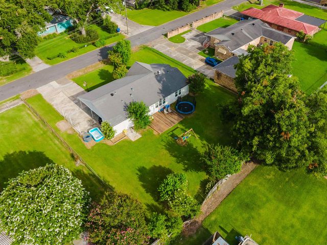 106 People Street, Thibodaux, LA 70301