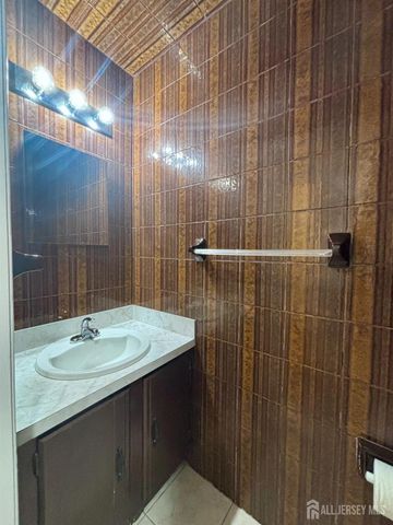 4-H Quincy Circle, South Brunswick, NJ 08810