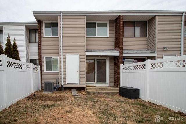 4-H Quincy Circle, South Brunswick, NJ 08810
