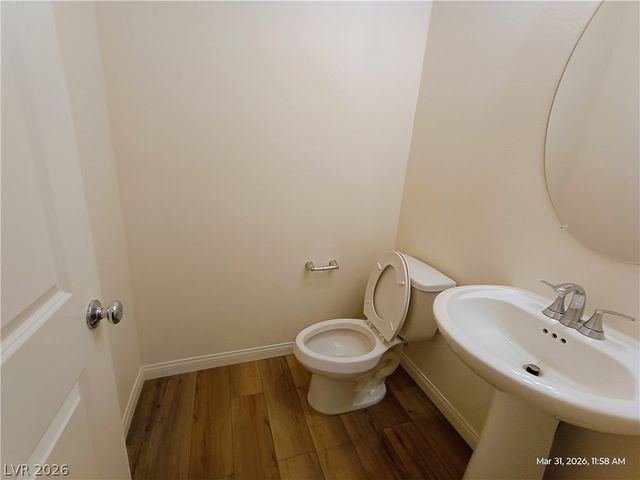 9158 Surrey Wood Street, Las Vegas, NV 89113