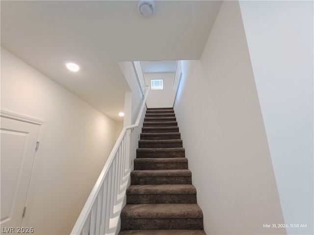 9158 Surrey Wood Street, Las Vegas, NV 89113