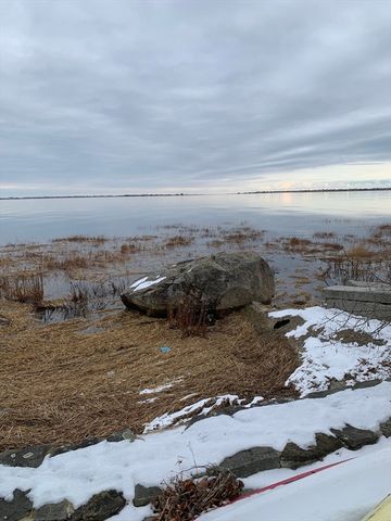 252 Water St 0, Newburyport, MA 01950