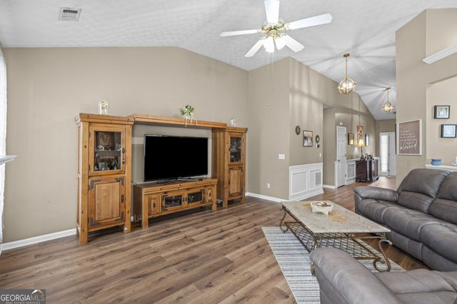 2114 Beacon Crest Drive, Buford, GA 30519