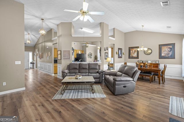 2114 Beacon Crest Drive, Buford, GA 30519