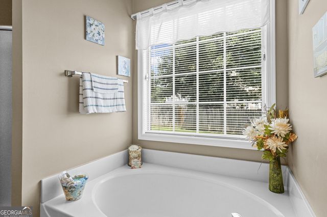 2114 Beacon Crest Drive, Buford, GA 30519