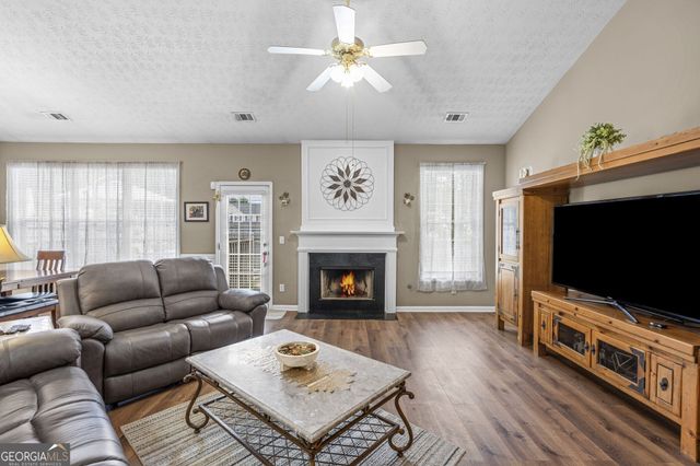 2114 Beacon Crest Drive, Buford, GA 30519