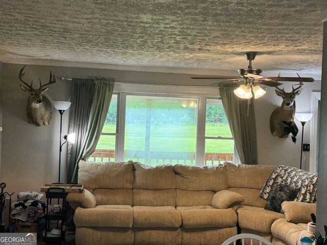 3978 Bartley Road, West Point, GA 31833