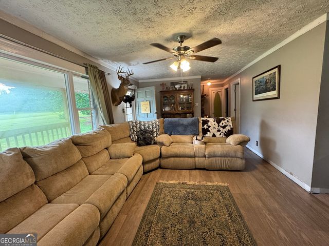3978 Bartley Road, West Point, GA 31833