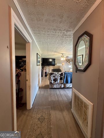 3978 Bartley Road, West Point, GA 31833