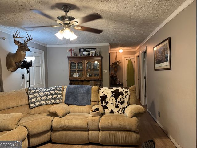 3978 Bartley Road, West Point, GA 31833