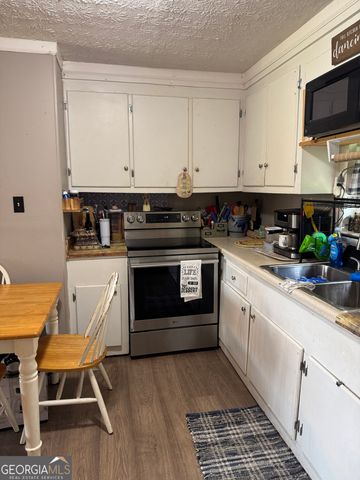3978 Bartley Road, West Point, GA 31833