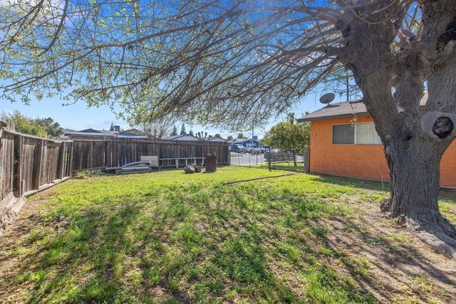 605 Stanley Street, Exeter, CA 93221