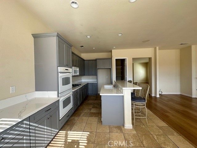 19721 Chicory Court, Apple Valley, CA 92308