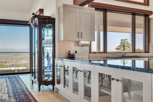 15 Caballeros, Rolling Hills, CA 90274