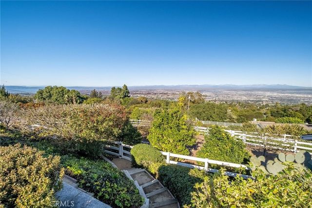 15 Caballeros, Rolling Hills, CA 90274