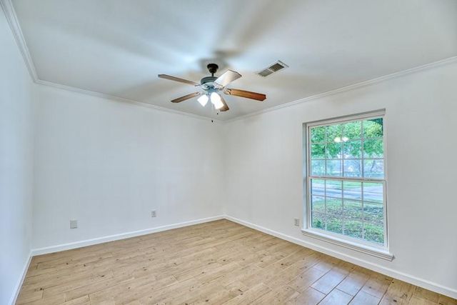5722 Cheltenham Drive, Houston, TX 77096