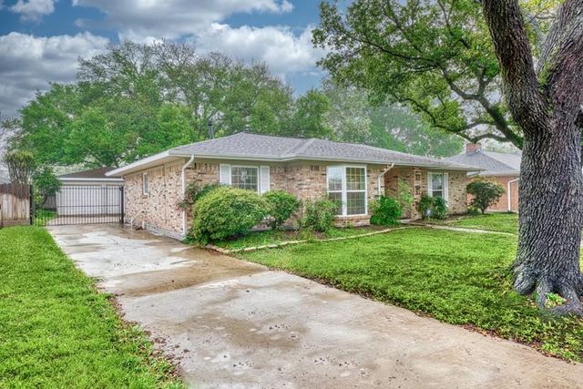 5722 Cheltenham Drive, Houston, TX 77096