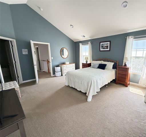 2012 Hawthorn Way, New Windsor, NY 12553