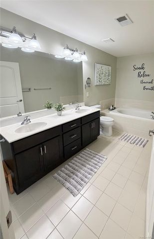 2012 Hawthorn Way, New Windsor, NY 12553