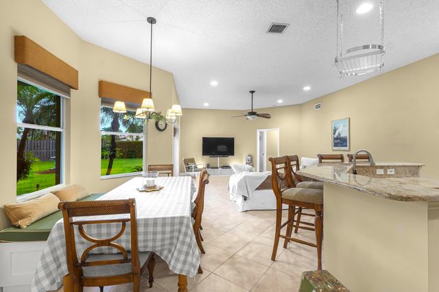 7607 Monclair Court, Lake Worth, FL 33467