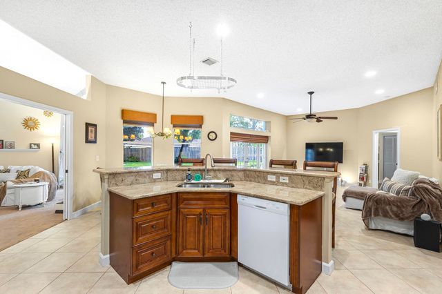 7607 Monclair Court, Lake Worth, FL 33467