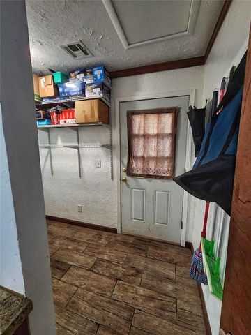 30581 Parkwood Road, Mcloud, OK 74851