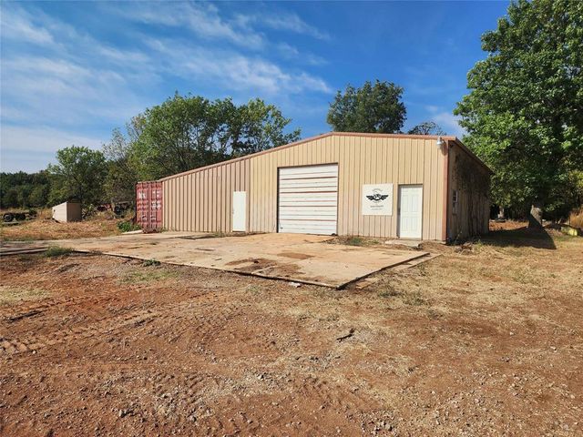 30581 Parkwood Road, Mcloud, OK 74851