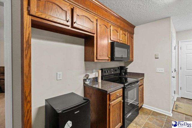 387 Drayton St, Manning, SC 29102