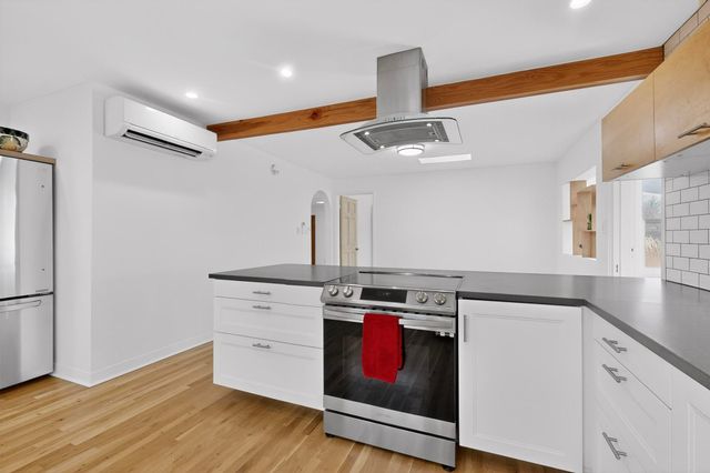 313 Washington Street NE, Albuquerque, NM 87108