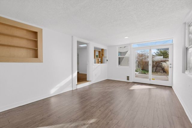 313 Washington Street NE, Albuquerque, NM 87108