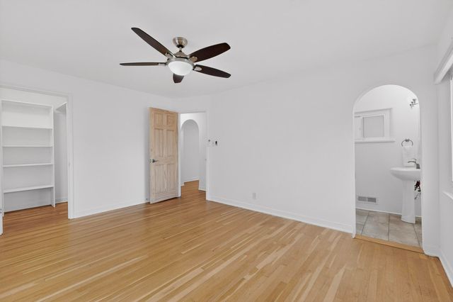 313 Washington Street NE, Albuquerque, NM 87108