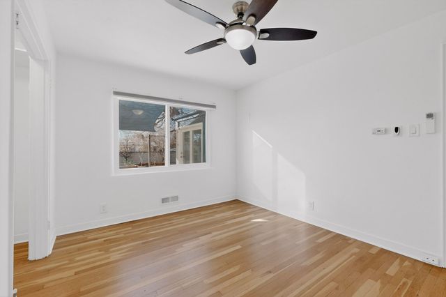 313 Washington Street NE, Albuquerque, NM 87108