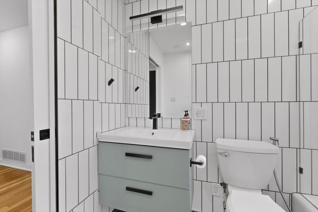 313 Washington Street NE, Albuquerque, NM 87108