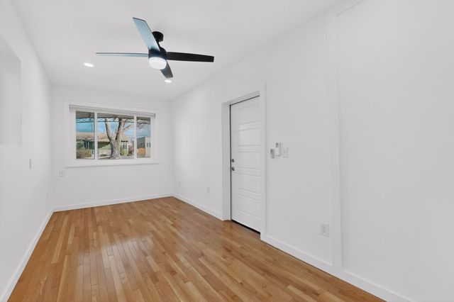 313 Washington Street NE, Albuquerque, NM 87108