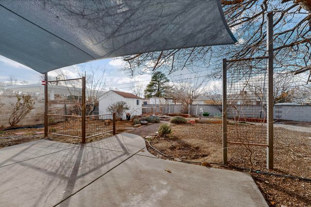 313 Washington Street NE, Albuquerque, NM 87108