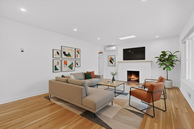 313 Washington Street NE, Albuquerque, NM 87108