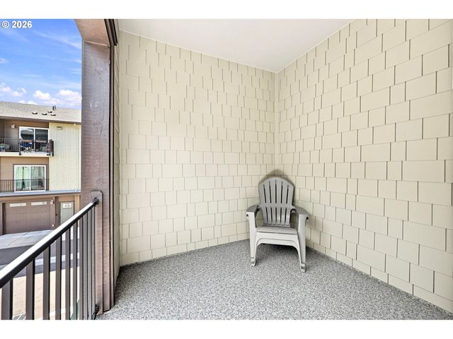 12023 Se HIGH CREEK Rd E, Happy Valley, OR 97086