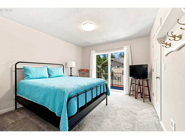 12023 Se HIGH CREEK Rd E, Happy Valley, OR 97086