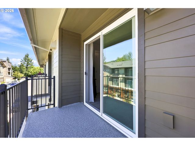 12023 Se HIGH CREEK Rd E, Happy Valley, OR 97086
