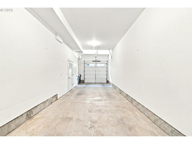 12023 Se HIGH CREEK Rd E, Happy Valley, OR 97086