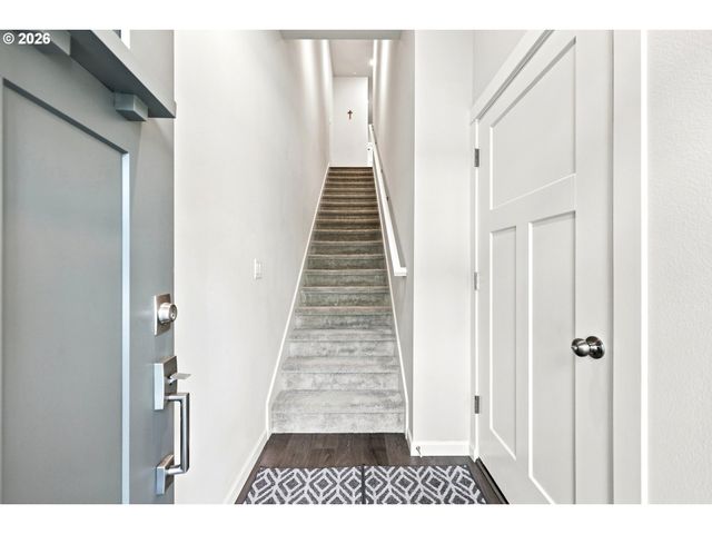12023 Se HIGH CREEK Rd E, Happy Valley, OR 97086