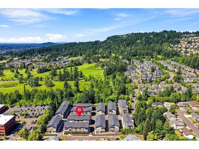 12023 Se HIGH CREEK Rd E, Happy Valley, OR 97086