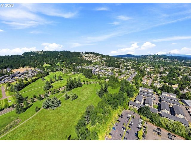 12023 Se HIGH CREEK Rd E, Happy Valley, OR 97086